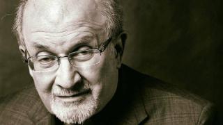 Авторът на "Сатанински строфи" Салман Рушди е в тежко състояние след нападението на 12 август