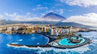 Хиляди се хванаха на схемата на измамна фирма, изпращаща уж туристи на Тенерифе