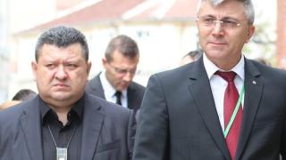 ФИРМА НА ТЪСТА НА ОБЛАСТНИЯ ПРЕДСЕДАТЕЛ НА ДПС – ВАРНА ЛАПВА 28 МИЛИОНА ЛВ. ОТ МОН, ОТ КОИТО ПРЕВЕЖДА САМО 8 МИЛИОНА КЪМ ТУРСКА ФИРМА СЪС СТРАННО ИМЕ „ФИРМА ЗА АНОНИМНИ ВЪНШНО ТЪРГОВСКИ ДЕЙНОСТИ“. КЪД... ФИРМА НА ТЪСТА НА ОБЛАСТНИЯ ПРЕДСЕДАТЕЛ НА ДПС – ВАРНА ЛАПВА 28 МИЛИОНА ЛВ. ОТ МОН, ОТ КОИТО ПРЕВЕЖДА САМО 8 МИЛИОНА КЪМ ТУРСКА ФИРМА СЪС СТРАННО ИМЕ „ФИРМА ЗА АНОНИМНИ ВЪНШНО ТЪРГОВСКИ ДЕЙНОСТИ“. КЪД...