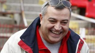 Пернишки драми: Кметът Станислав Владимиров обслужва „Титан“ заради чичо си Перо Пернишки драми: Кметът Станислав Владимиров обслужва „Титан“ заради чичо си Перо