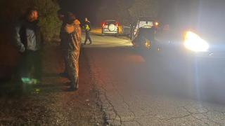 Гард на НСО купува гласове с крадени дърва в Ихтиманско? (Видео) Гард на НСО купува гласове с крадени дърва в Ихтиманско? (Видео)