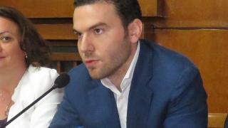 30 млн. лв. кеш: Милионерът Стоян Караненов купи мола Burgas Plaza, баща му е консул на Украйна