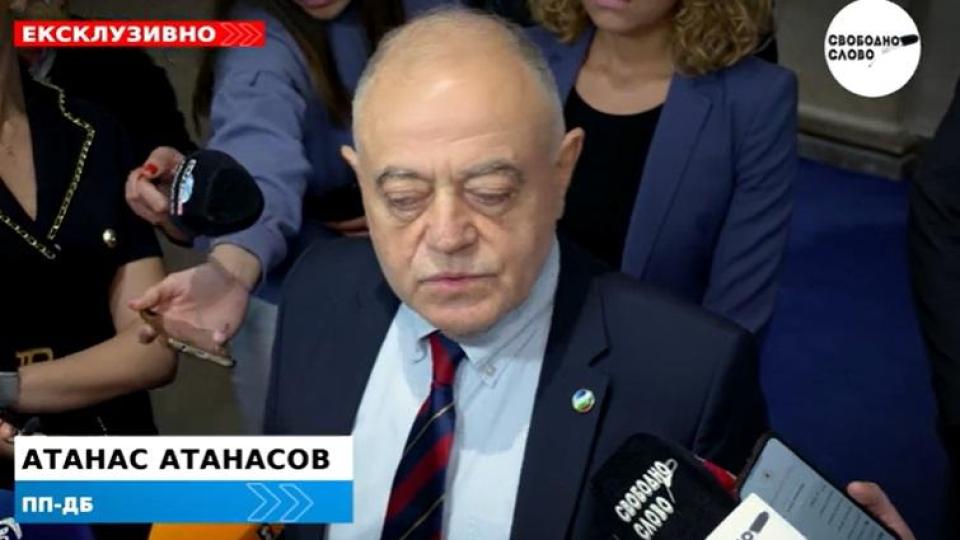 Ексклузивно! Атанас Атанасов зад Денков, въпреки гафа на министър-председателя ни пред Дейвид Камерън! (ВИДЕО)