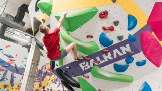 Зала "Балкан" отвори врати със световна звезда в катеренето