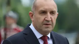 Румен Радев отново взима властта – сам ще назначава служебен премиер и кабинет