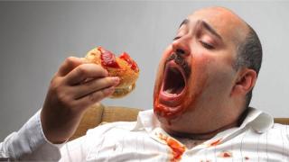 ОФИЦИАЛНО! Гнусотии от хипермаркета вкарват в болница