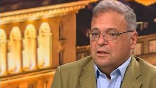 Юлиан Попов ползвал правителствения ВИП, за да ходи до къщата си в Лондон. А Денков знае ли?