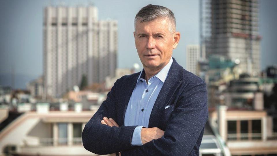 Пълна къща! Николай-младши проплака в семейството на “Трейс” Пълна къща! Николай-младши проплака в семейството на “Трейс”