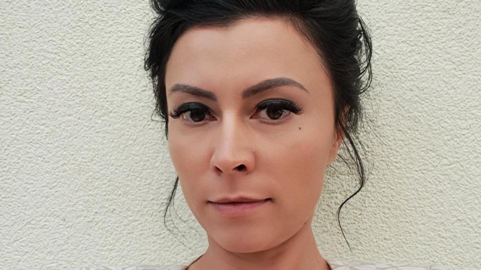 Супер скандал за „изчезнал“ инвентар сътвори кметицата от ПП-ДБ Мария Камбурова Супер скандал за „изчезнал“ инвентар сътвори кметицата от ПП-ДБ Мария Камбурова