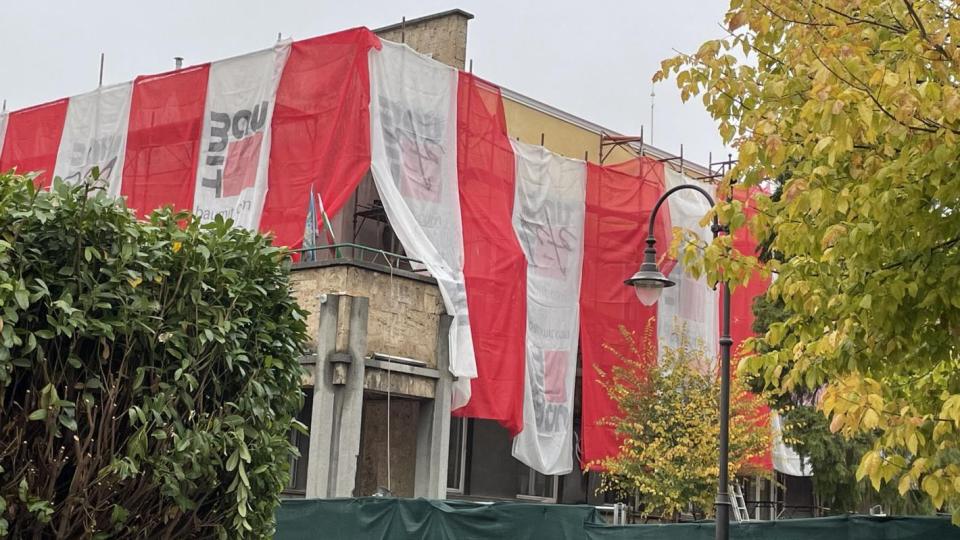 Попове милиардери лапат държавни пари за ремонти Попове милиардери лапат държавни пари за ремонти