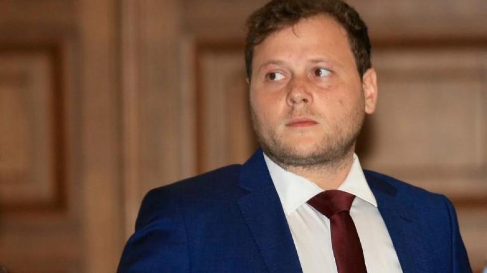 Вълка от София Гал Барак стои зад пирамидата BETL, която прибра 50 млн. лв. Вълка от София Гал Барак стои зад пирамидата BETL, която прибра 50 млн. лв.