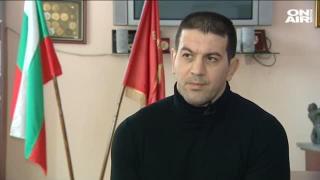 Резил! Председателят на федерацията по борба рекламира бързи кредити навръх Коледа