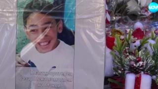 Майка продава ръчно изработени сувенири, за да лекува осиновеното си дете