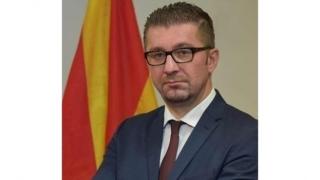 Христиан Мицкоски: Докато съм премиер, няма да има вписване на българите в Конституцията