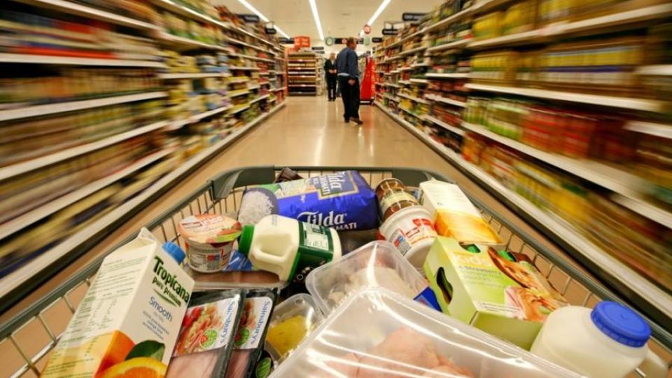 Някои храни у нас са по-скъпи, отколкото в Германия. Имаме оглушително мълчание в случая