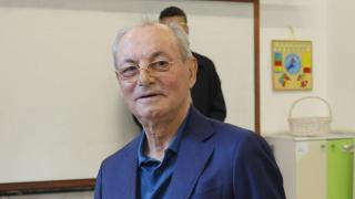 Жив ли е Ахмед Доган?