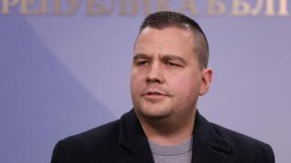Балабанов от „Има такъв народ“ отново се показа – не като политик, а като зле гримиран статист в трагикомедията на собственото си политическо разложение
