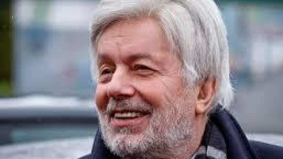 Легендарният бивш шеф на БФС Валентин Михов с шокираща изповед: Мутра ме пребиваше години наред!