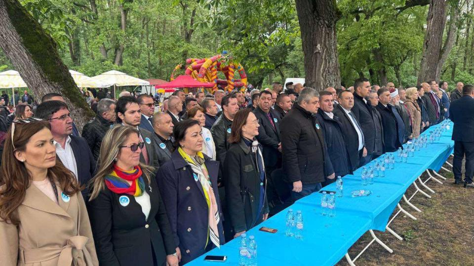 В местността Демир Баба Текке край Исперих се проведе традиционният митинг-събор, по случай годишнината от мирните протести  през 1989 година