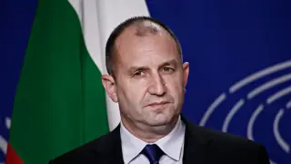 Ексклузивно! Радев умува да кръсти новата си партия "Боташ" или "Пътят на копринката"!