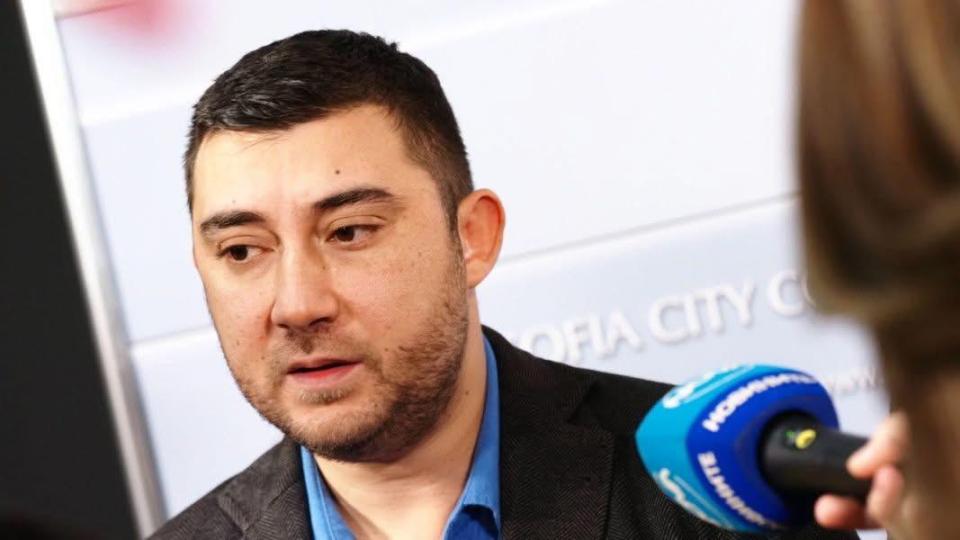 Тече операция "натрий носа на бившите", в която лилавото НПО на Борис Бонев опитва да бележи точки на Терзиев, а ще страда целият град