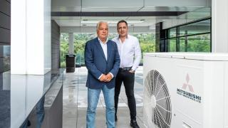 Скандал! Босовете на климатици “Мицубиши” Любомир и Теодор Петкови поръчвали Анита на Рачков, певицата Мария и бг-модели за тях и чуждите им партньори