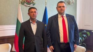 Делян Пеевски, лидер на ДПС и ПГ на ДПС-НОВО НАЧАЛО прие община Руен в стратегията “Ново начало”