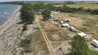 Дрон откри 32 незаконни обекта върху дюните на плаж „Вромос“