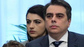 Лена Бориславова и Асен Василев дърпали конците на арестувания зам.-кмет на София