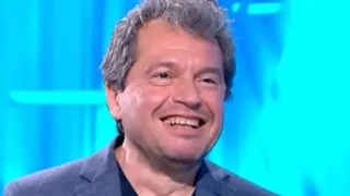 Тошко, ти си олигофрен – и по мисъл, и по маниер. На хората им писна да те гледат. Писна им от надменното ти държание, от кривата физиономия