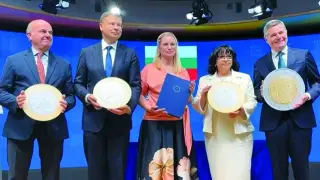 Девети септември - на еврото