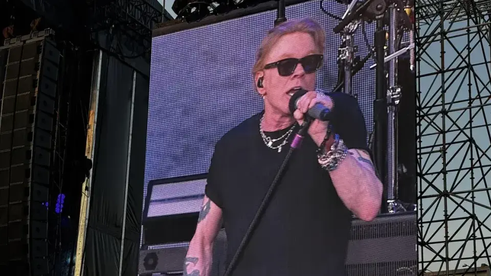 Цитиридис за концерта на Guns N' Roses в София: Най-долнопробното шоу, стъпвало на стадиона