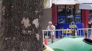 Удар! Бургаски ченгета тарашат офиси на фирми, свързани с Валентин Каравълчев, Любомир Парашкевов и Георги Бодуров (СНИМКИ)