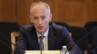 Очаква се забраната за използване на телефони от учениците да влезе в сила през ноември