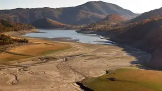Крадливите ВЕЦ-ове и корумпираните политици оставиха България на сухо