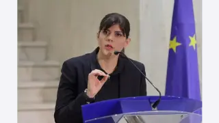 Къща за гости доставя бюра и шатри за Агенция по заетостта