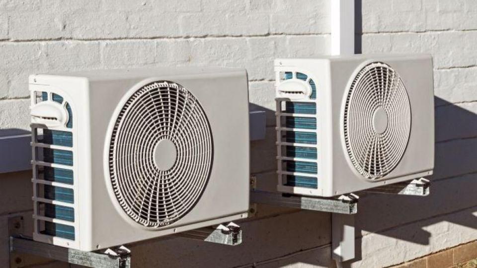 Когато климатикът на съседа звучи като самолет: какво можем да направим Когато климатикът на съседа звучи като самолет: какво можем да направим