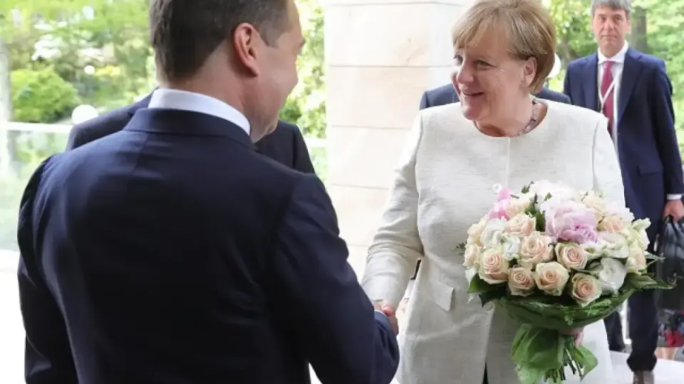 За 1 милиард евро! Правителството на Ангела Меркел се е готвело да обучава руски войски в модерни военни съоръжения