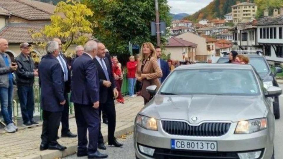 Падение! Шкодата на Десислава Радева няма да измие срама от BMW-то, което Радев й подари с народна пара̀