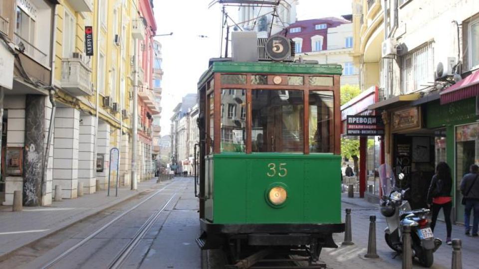 София отбелязва Световния ден на туризма с безплатни обиколки с автобус и ретро трамвай София отбелязва Световния ден на туризма с безплатни обиколки с автобус и ретро трамвай