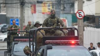 Десетки убити при най-голямата и най-смъртоносна полицейска акция в Бразилия (снимки)