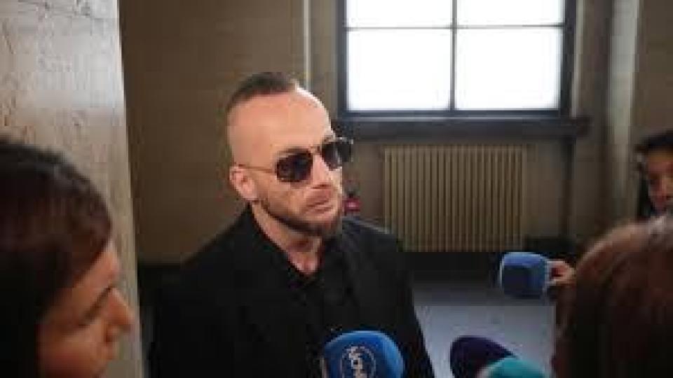 Изнудвали д-р Хасърджиев за 50 000 лева? Групово насиленият Георги е гей жиголо, наето за 200 лева от актьора Белов