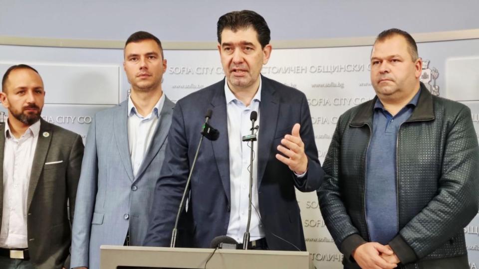 Иван Таков: Бъркането по-дълбоко в джобовете на хората не го наричайте "реформа в паркирането"