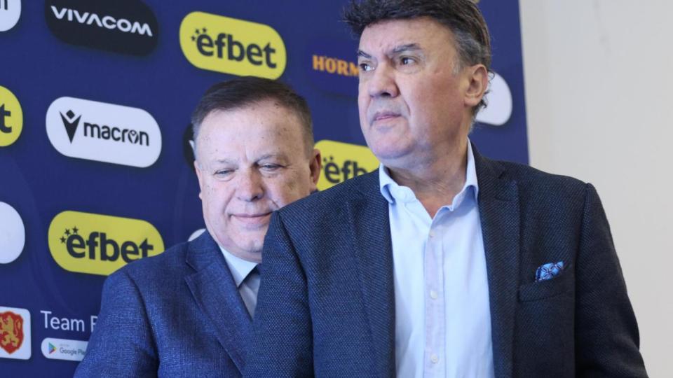 Боби Михайлов е адекватен и контактен, а Божинов също го окуражи