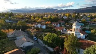 Икономист: Налага се закриване на една трета от общините в България