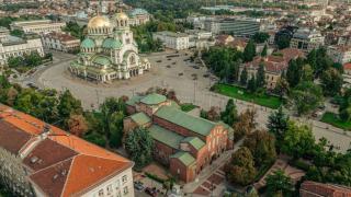 Депутатите опразниха паркинга на пл. "Св. Александър Невски"