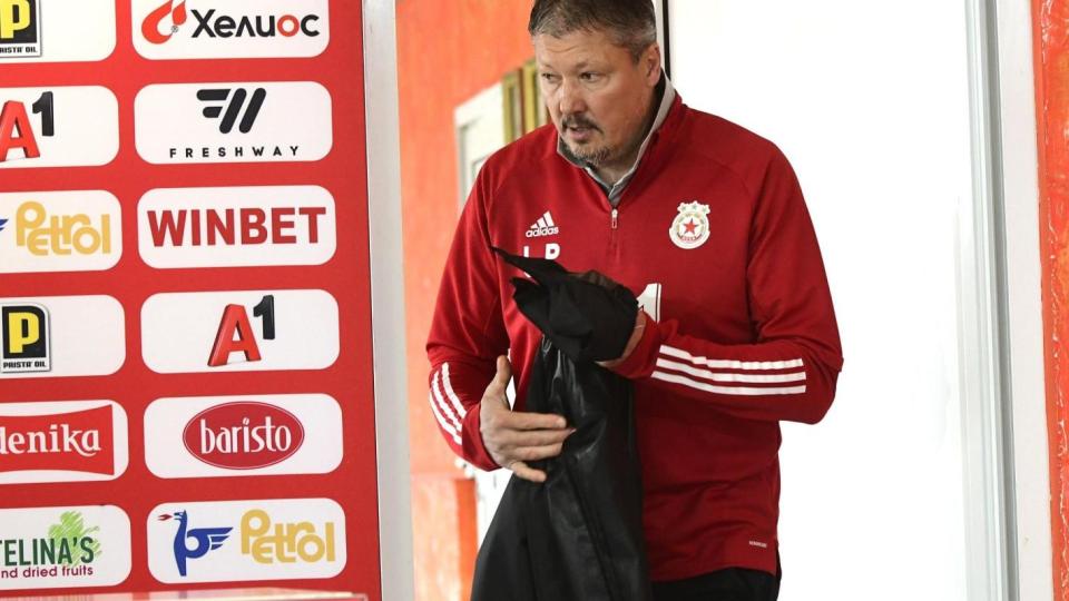 Футболът ни към борещия се за живота си Любо Пенев: Ще спечелиш и този мач