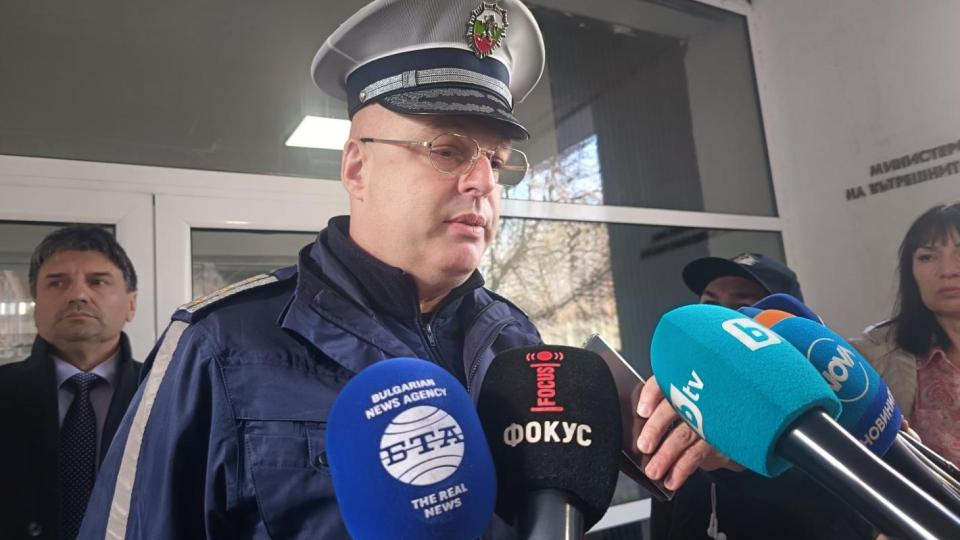 Патрулката на загиналия полицай на Северната тангента в София била с включени светлини