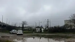 Смъртоносна трагедия във Враца! Труп на дете лежи на релсите Снимки