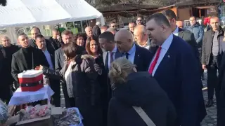 Как работи един лидер: Кажете от какво имате нужда и ще помогнем… Снимки